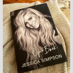 Jessica Simpson’s autobiography “Open Book” ❤️